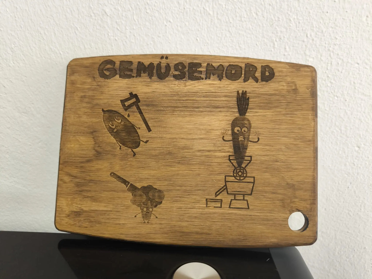 Graviertes Schneidebrett Gemüsemord
