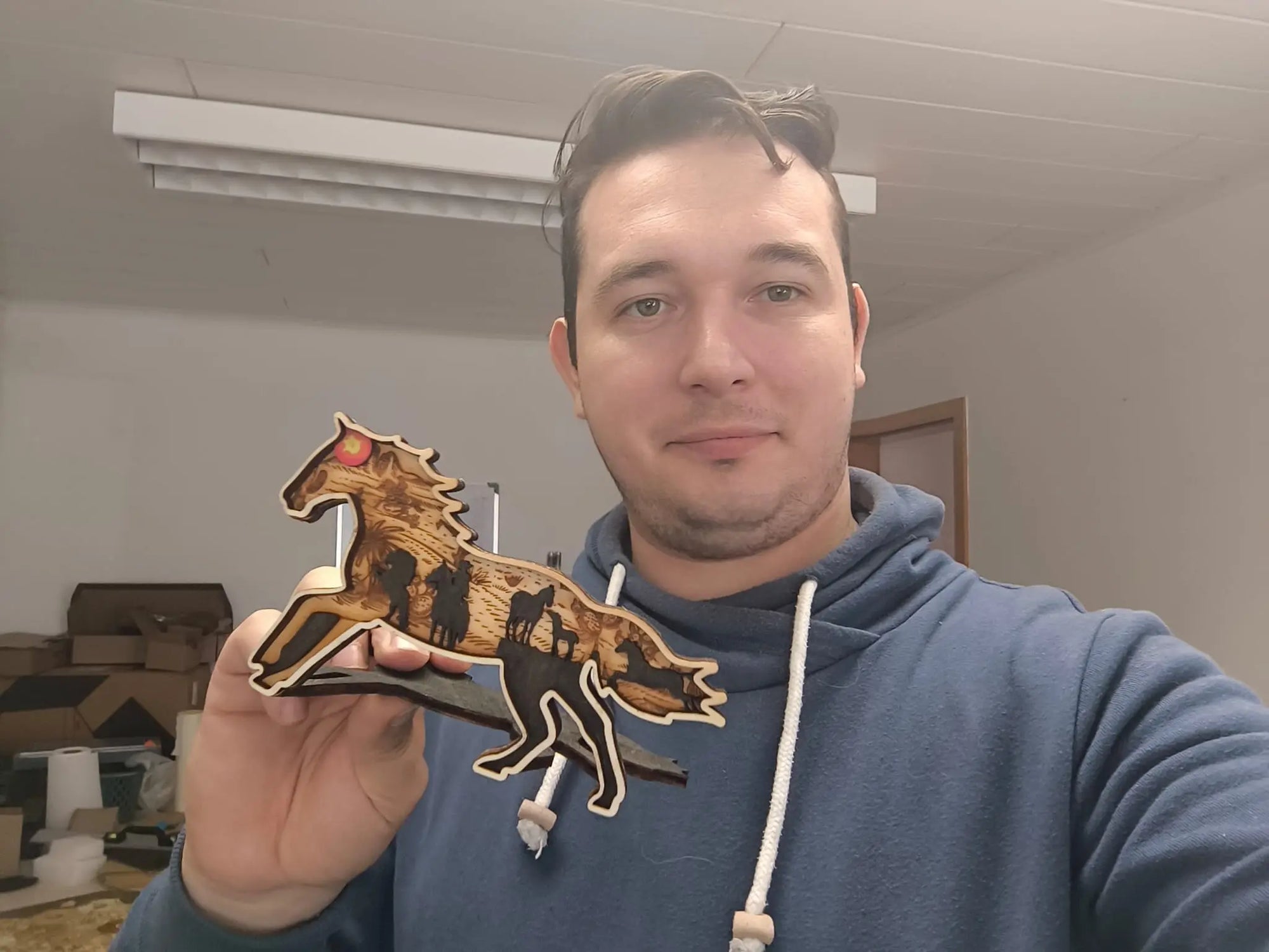 Layered Holzdeko Pferd – 3D Gravur Deko Pferdeherde aus Pappelsperrholz