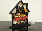 3D Holzdeko Dunkle Schatten – Mystisches Gruselhaus