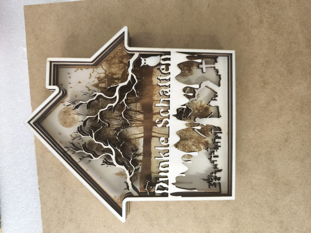 3D Holzdeko Dunkle Schatten – Mystisches Gruselhaus