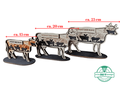 Holzdeko bayerische Kuh personalisiert in drei Größen, ideal für stilvolle Wohnakzente