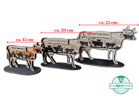 Holzdeko bayerische Kuh personalisiert in drei Größen, ideal für stilvolle Wohnakzente